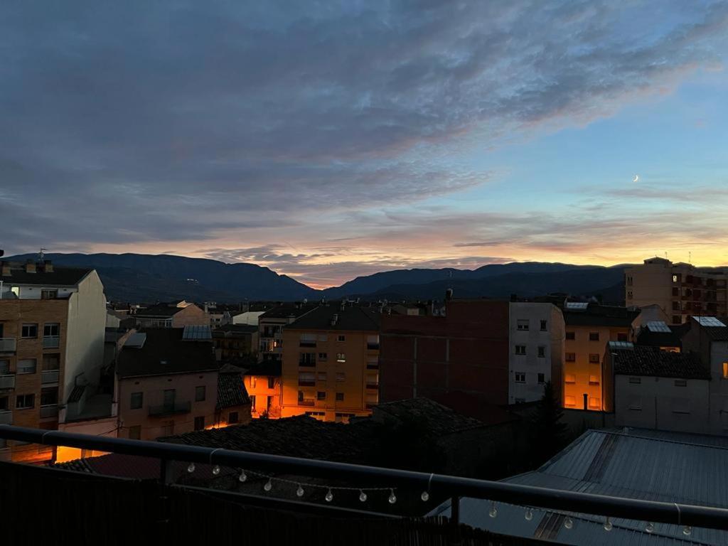 Apartament Acogedor Atico Duplex En Tremp Zewnętrze zdjęcie