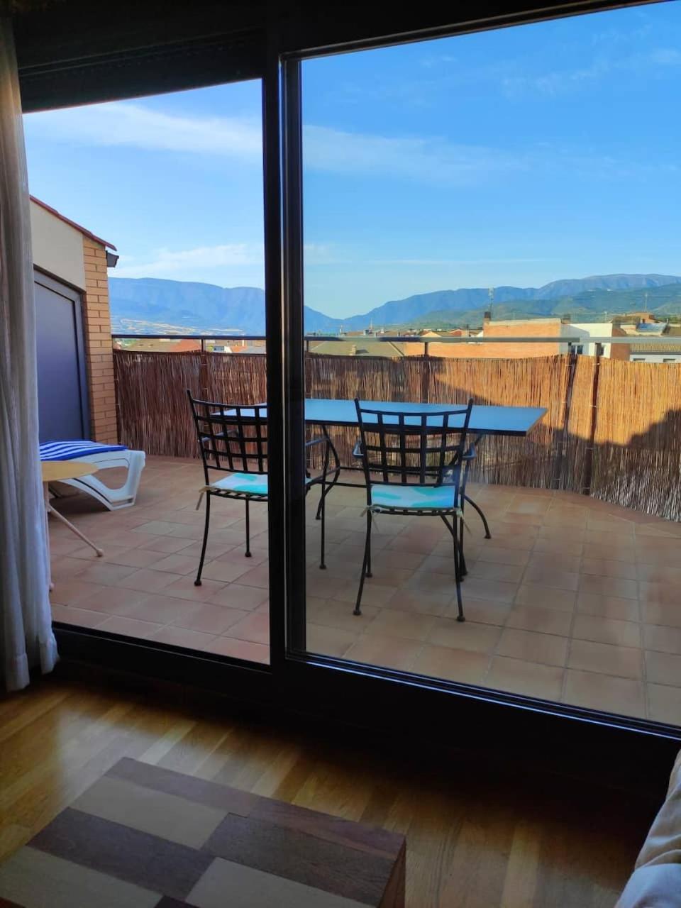 Apartament Acogedor Atico Duplex En Tremp Zewnętrze zdjęcie